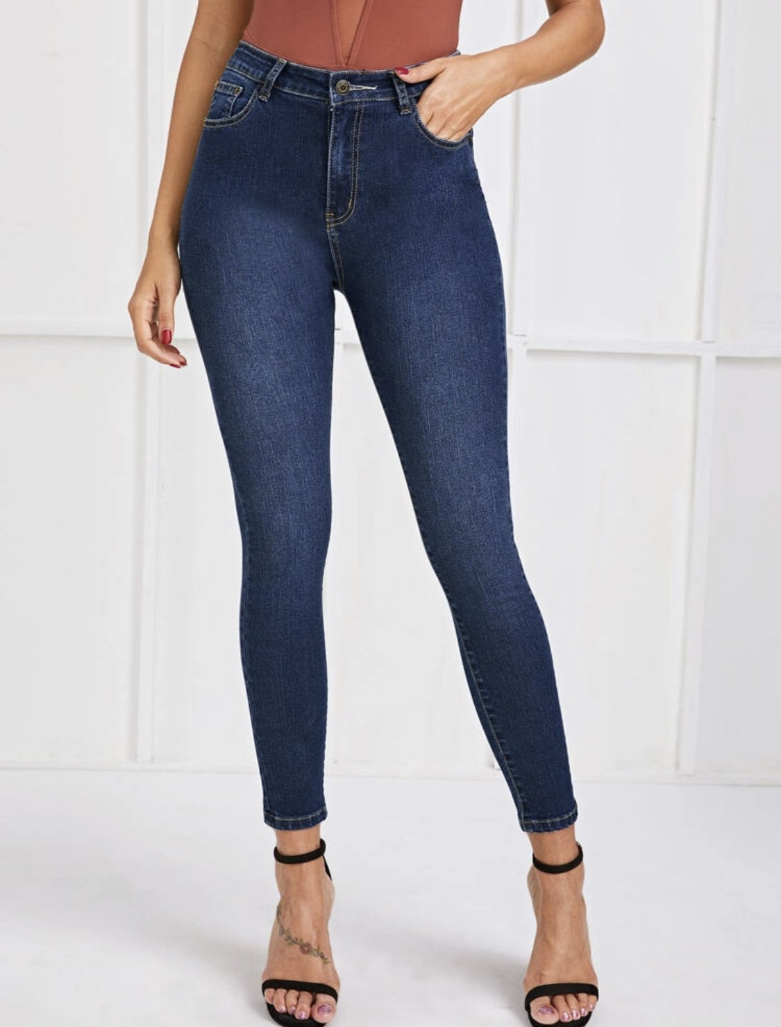 Push-Up Skinny Jeans