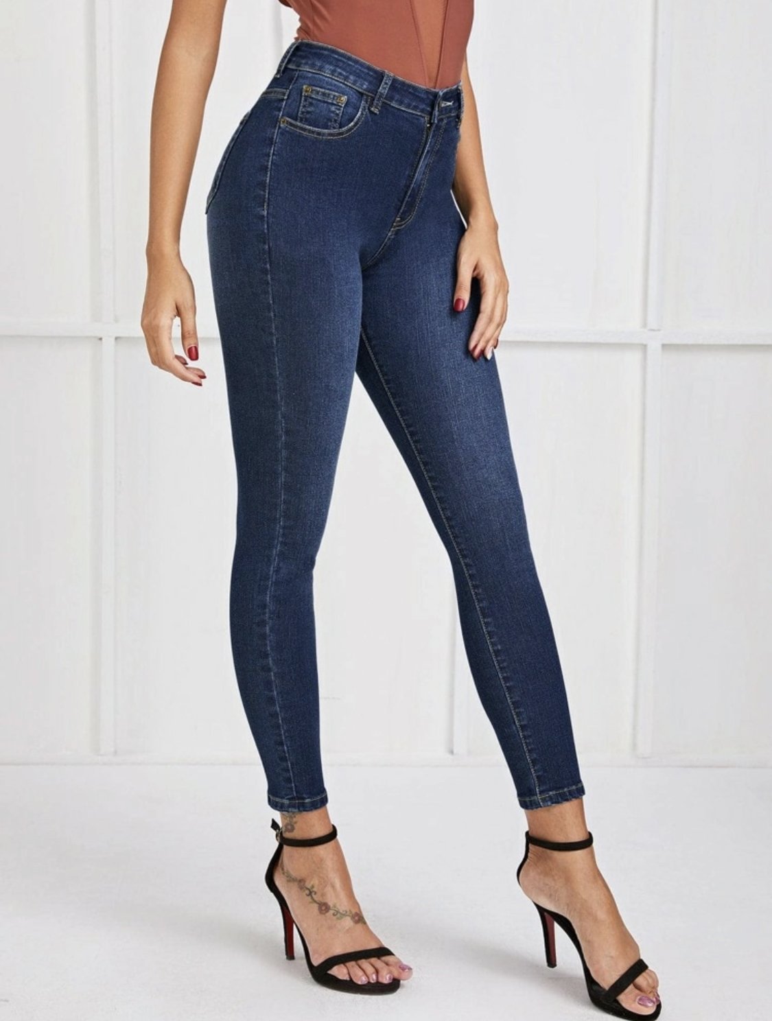 Push-Up Skinny Jeans